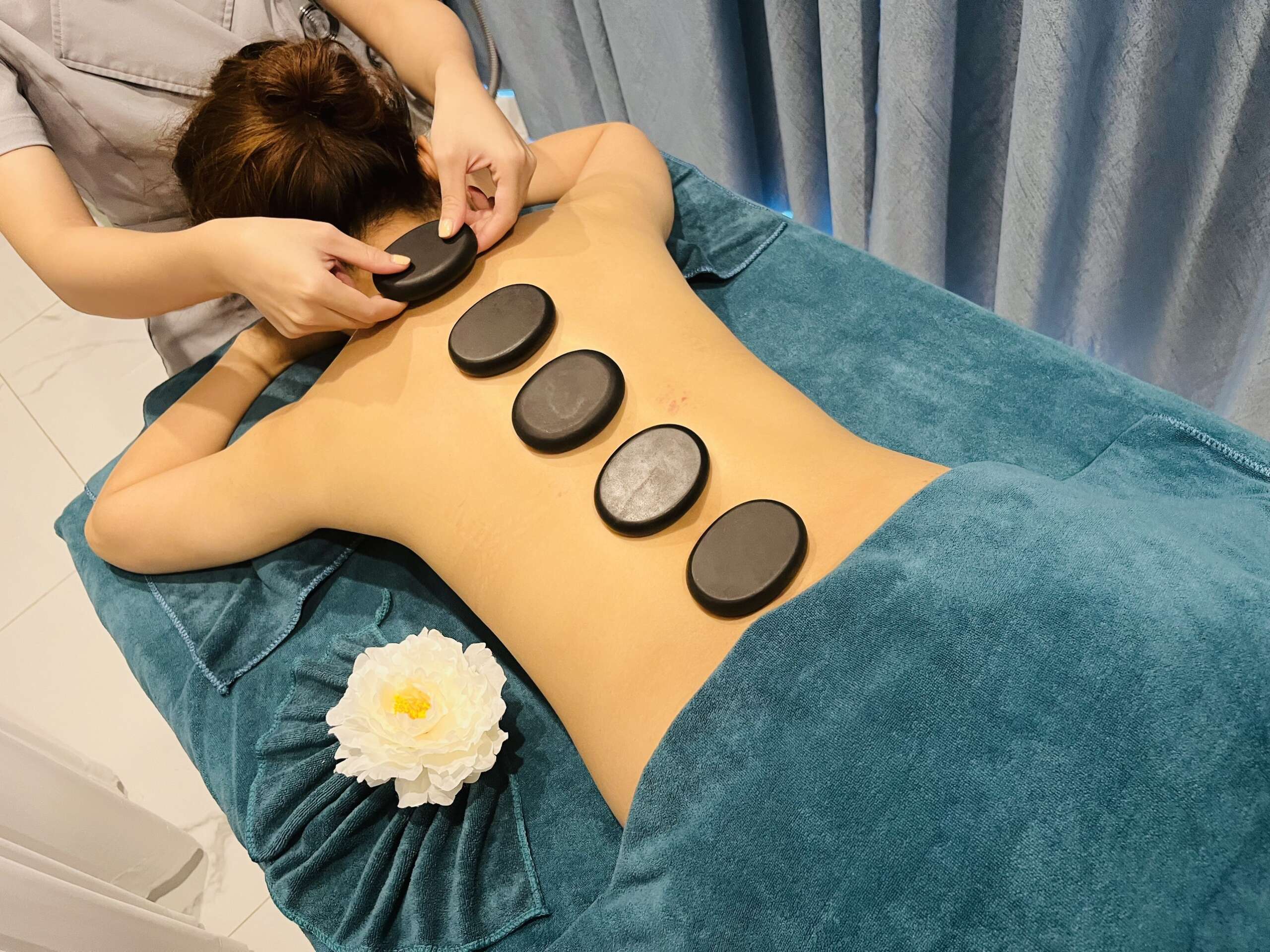 Các Dịch Vụ Massage Body Ngũ Hành Sơn Tại Vy Luxury Spa